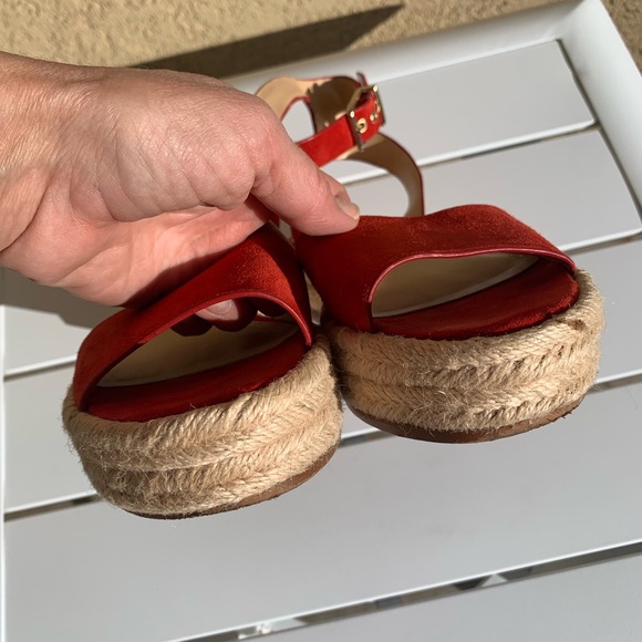 Vince Camuto red suede sandals espadrilles size 6M - Picture 13 of 14